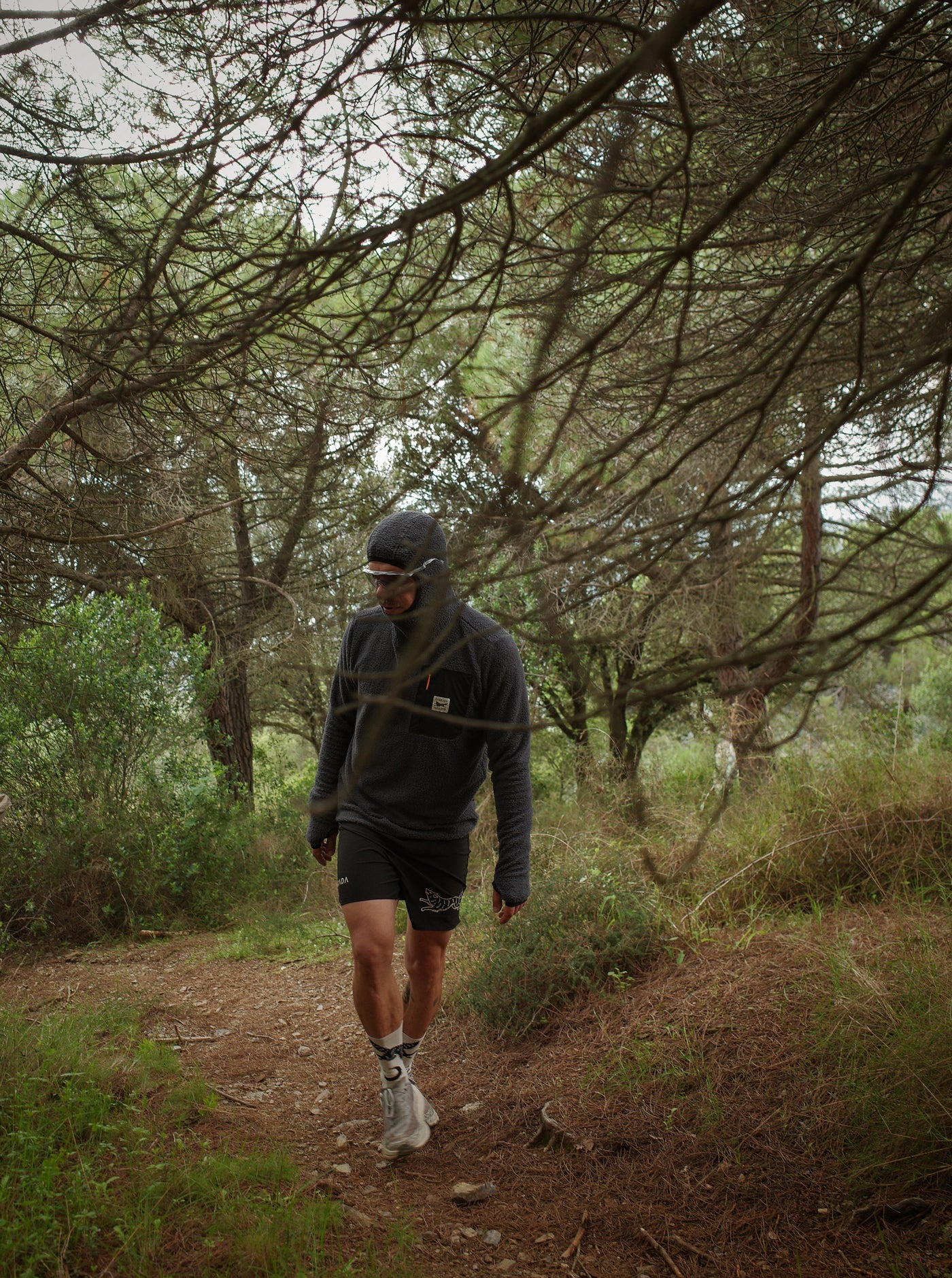 Roamer Active Hoodie – Charcoal